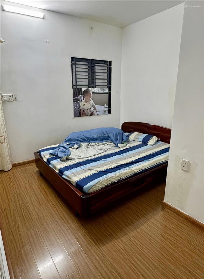 2 tầng phú thọ hoàtân phú chỉ 3.3 tỷ lô góc thoáng 2 pn  nhà đẹp ở ngay.