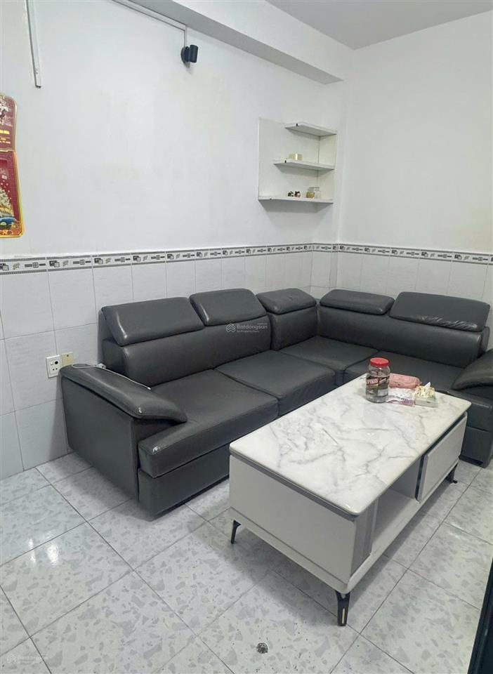 2 tầng phú thọ hoàtân phú chỉ 3.3 tỷ lô góc thoáng 2 pn  nhà đẹp ở ngay.