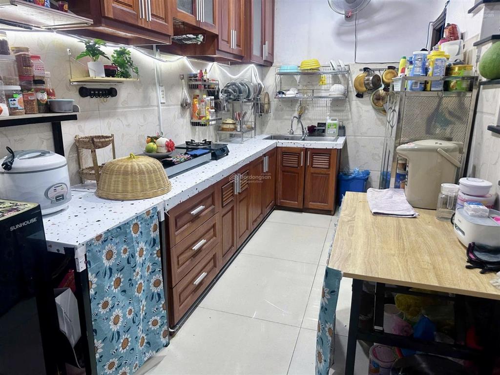 Chính chủ giảm tổng 500 tr giá mới chỉ còn 6.8 tỷ còn tl hẻm xe hơi vào nhà ngang hiếm 5.5m60m2