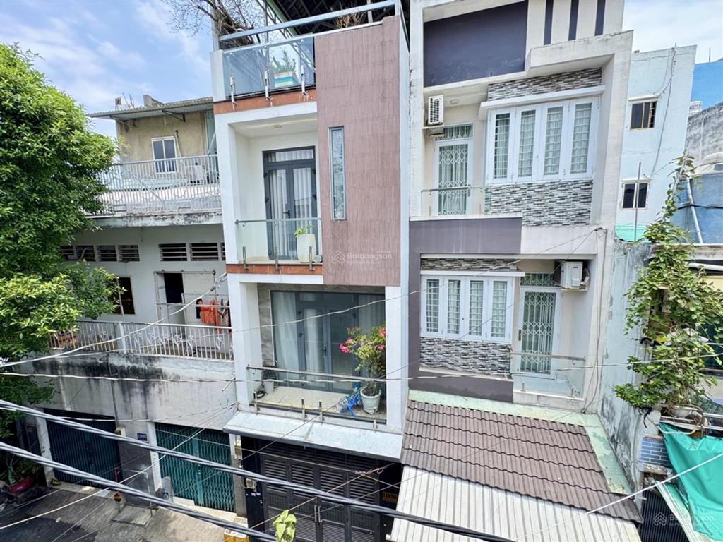 Chính chủ giảm tổng 500 tr giá mới chỉ còn 6.8 tỷ còn tl hẻm xe hơi vào nhà ngang hiếm 5.5m60m2