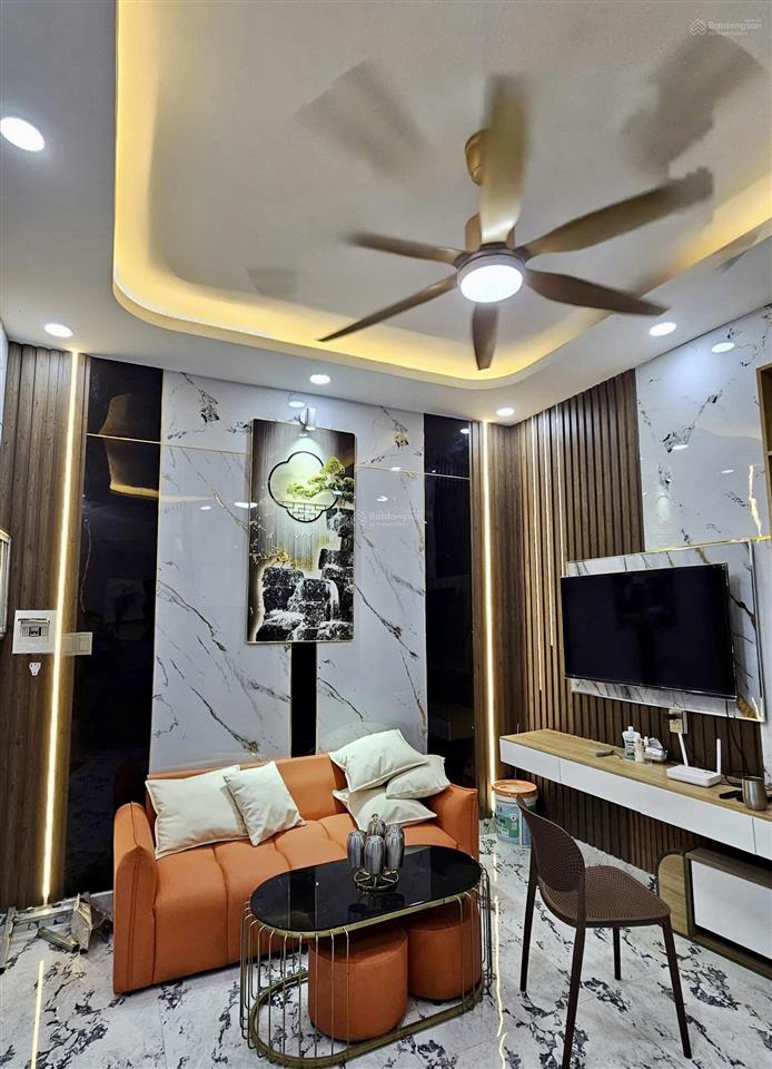 Nhà đẹp gần âu cơ 3pn có phòng ngủ tầng trệt tặng full nội thất  chỉ nhỉnh 4 tỷ