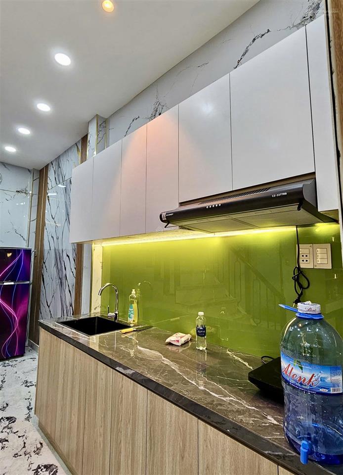 Nhà đẹp gần âu cơ 3pn có phòng ngủ tầng trệt tặng full nội thất  chỉ nhỉnh 4 tỷ