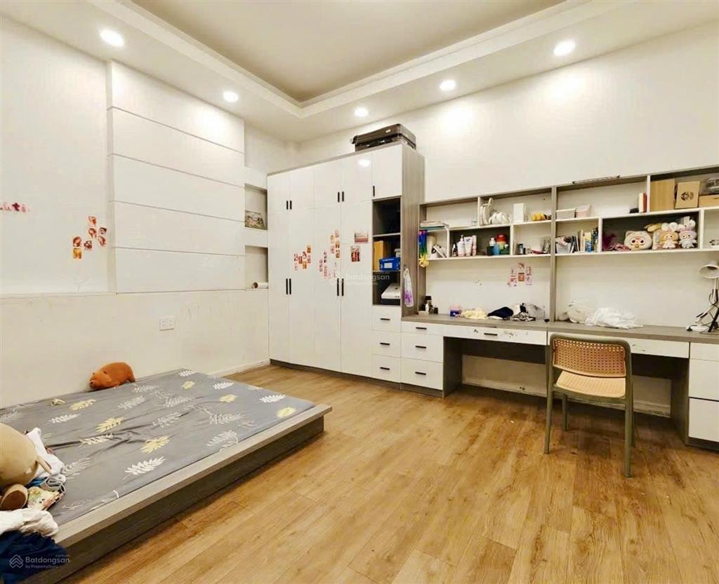 Nhà ngang 5m bề thế 100m không quy hoạch, không lộ giới hẻm xe tải đỗ cửa. chỉ 8 đồng