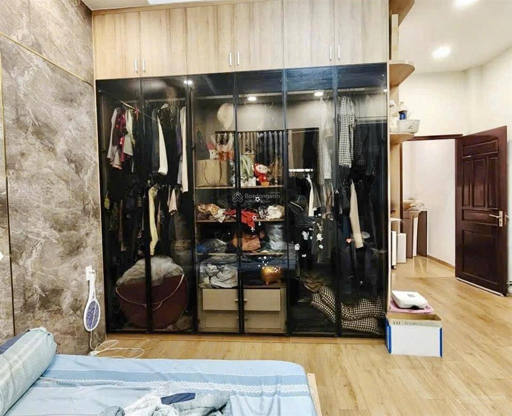 Nhà ngang 5m bề thế 100m không quy hoạch, không lộ giới hẻm xe tải đỗ cửa. chỉ 8 đồng