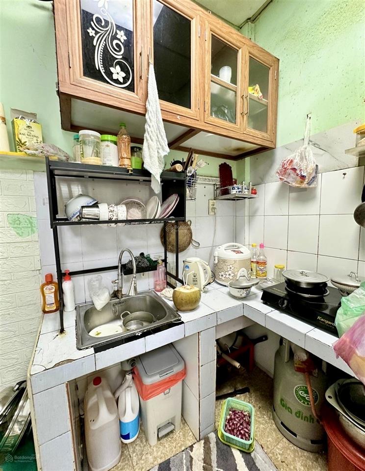 Âu cơ hẻm 4m xe hơi sát nhà 2 tầng tài chính hơn 2 đồng