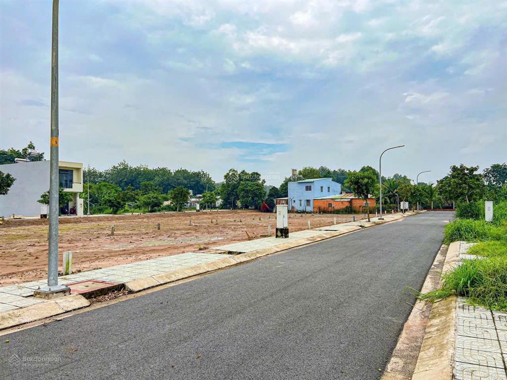 Bán lô đất thổ cư, xây dựng tự do, mặt tiền đường nhựa ở phú hòa đông, củ chi, tp hcm giá 980tr