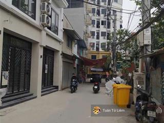 Nhà 9 tỷ kiều mai trước nhà ô tô tránh, kinh doanh sầm uất,2 thoáng trước sau, pháp lý chuẩn