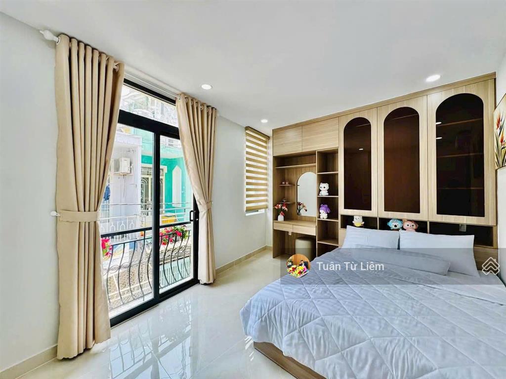 Phú diễn chủ thanh khoản gấp chỉ hơn 8 tỷ,nhà 46m5 tầng lô góc,ngõ thông ô tô đỗ cửa