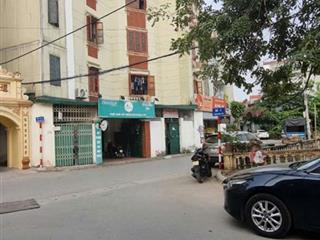 Bán nhà dân xây ở ngay đức diễn 61m2 4t, 20m ra đường ô tô tránh bãi đỗ xe sát nhà, chủ thiện chí