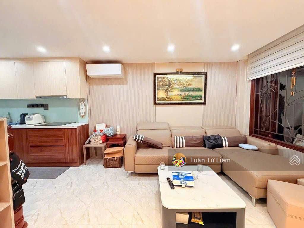 Hơn 5tỷ bán gấp nhà phương canh lô góc 40m22thoáng, 30m ra đường ô tô,sổ vuông vắn,không quy hoạch