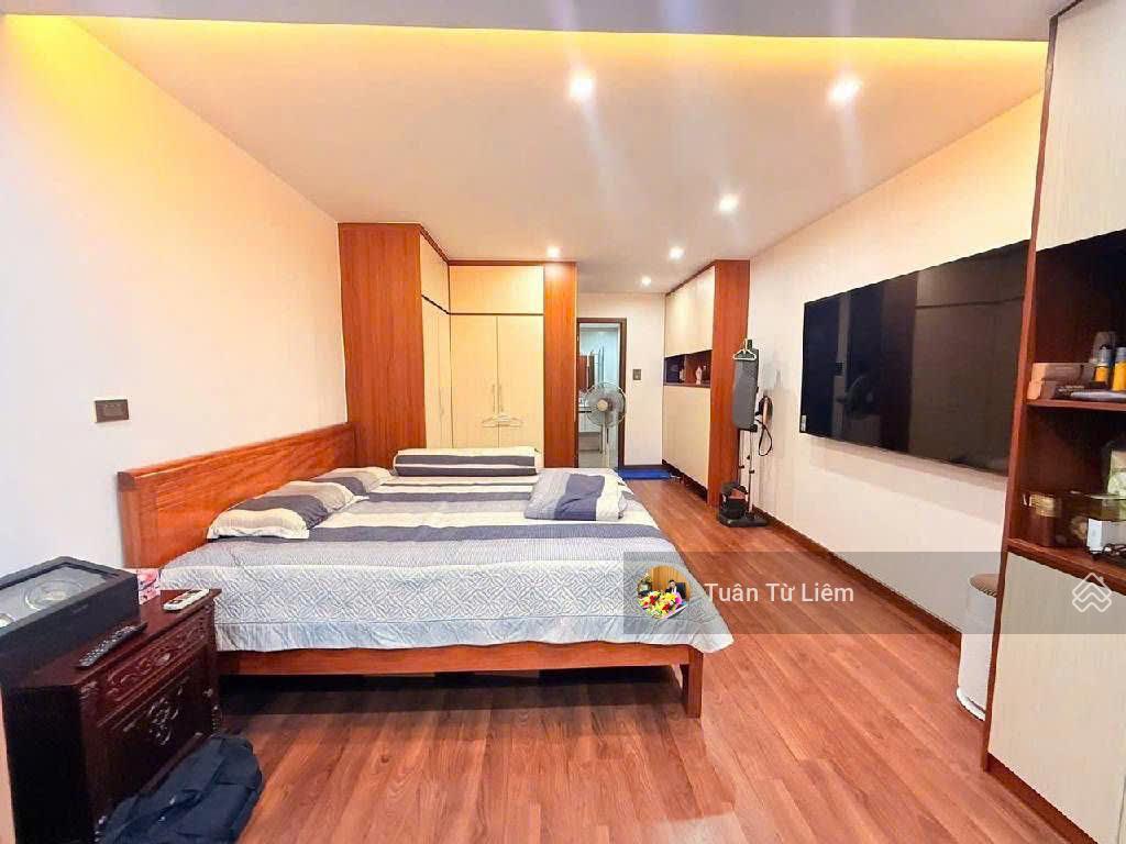 Hơn 5tỷ bán gấp nhà phương canh lô góc 40m22thoáng, 30m ra đường ô tô,sổ vuông vắn,không quy hoạch