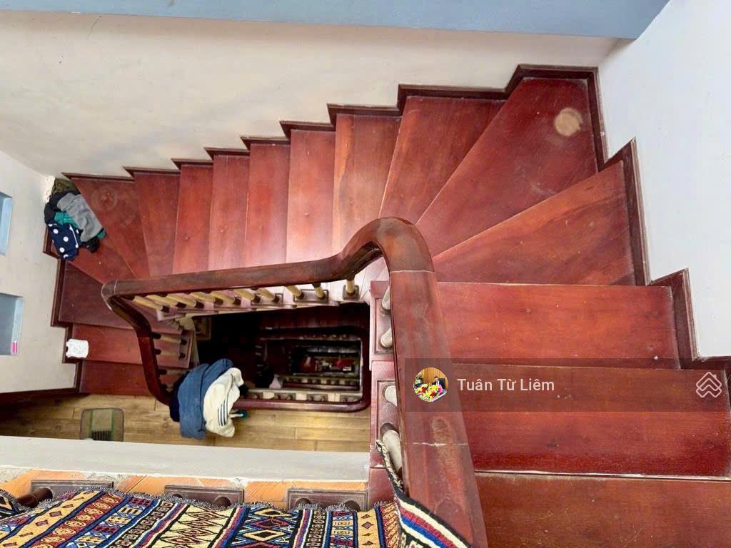 Nhà đẹp 4 tầng dân xây đình quán, ô tô đỗ cửa , ngõ rộng 3m ,2 thoáng trước sau sổ riêng