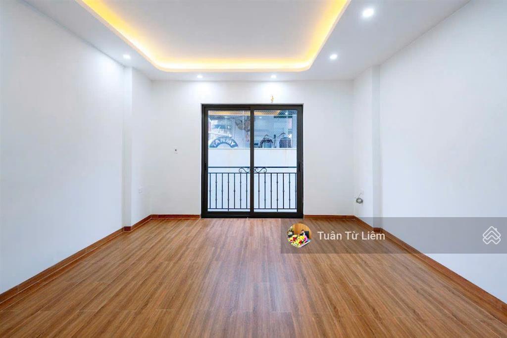 Cực kì rộng rãi nhà dân xây 5 tầng phú diễn 54m2  30m ra đường ô tô tải tránh nhau, 2 thoáng