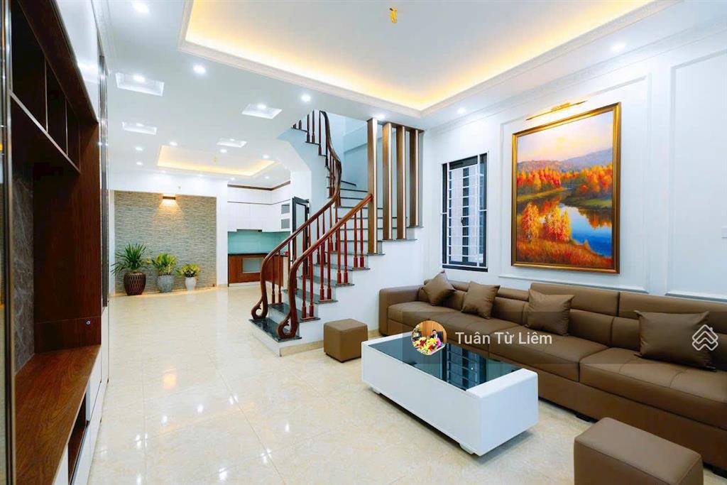 Cực kì rộng rãi nhà dân xây 5 tầng phú diễn 54m2  30m ra đường ô tô tải tránh nhau, 2 thoáng