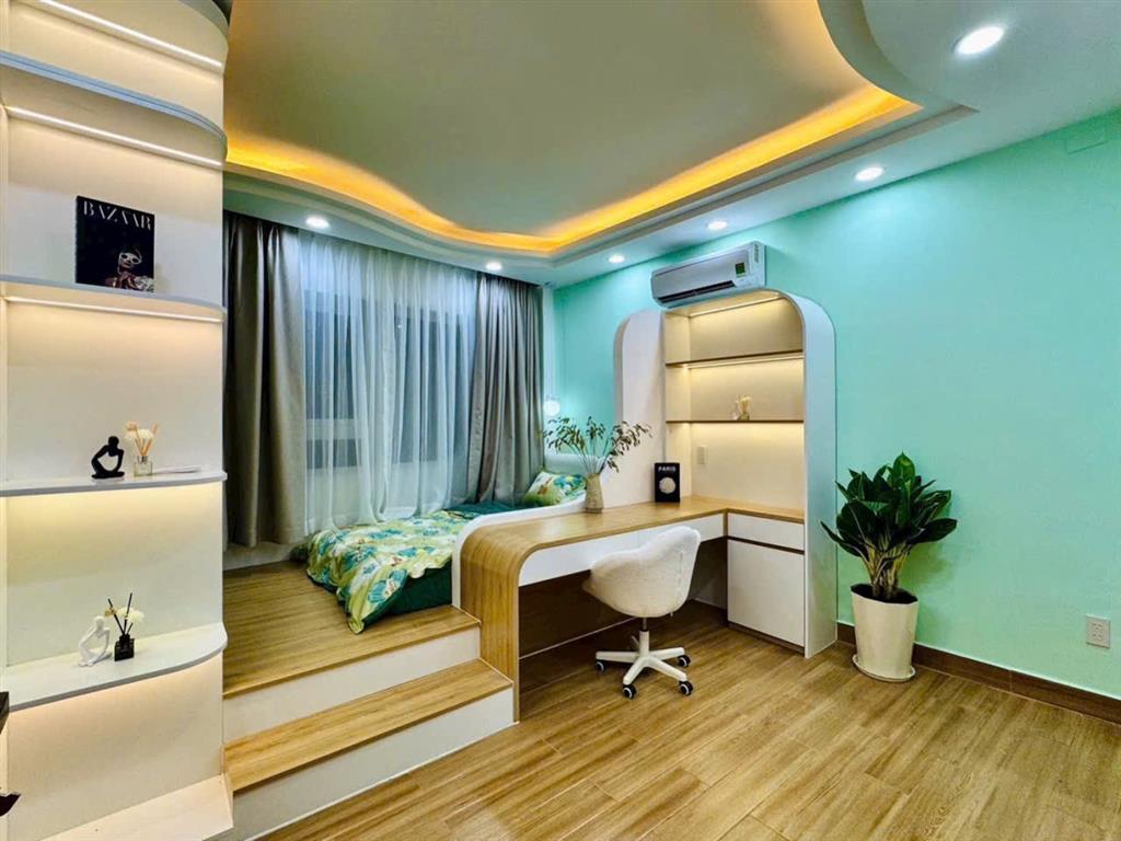 Chỉ 7 tỷ nhà mặt ngõ thông cầu diễn ô tô tải qua nhà, 2 thoáng trước sau, gần cấp 123 minh khai