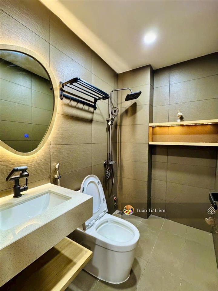 Chỉ 7 tỷ nhà mặt ngõ thông cầu diễn ô tô tải qua nhà, 2 thoáng trước sau, gần cấp 123 minh khai