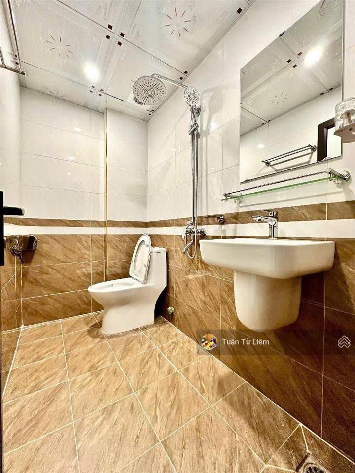 Nhỉnh 7 tỷnhà dân xây cầu diễn 43m sẵn 7 ngủ,20m ra trục chính kinh doanh ô tô dừng đỗ ngày đêm