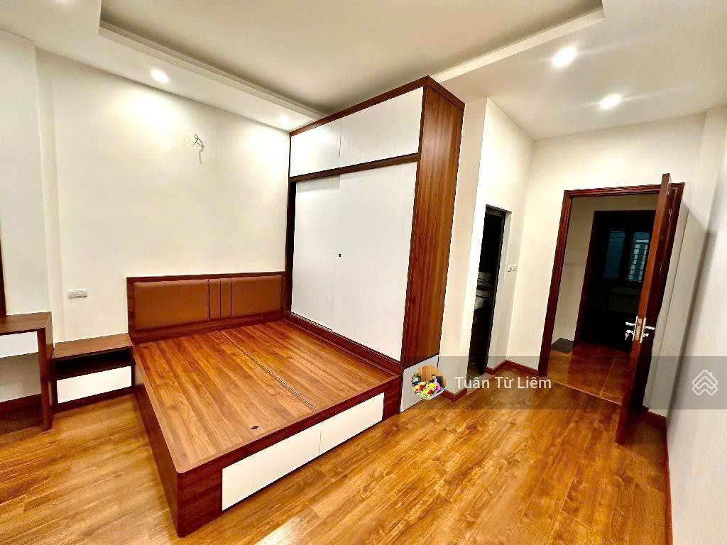 Nhỉnh 7 tỷnhà dân xây cầu diễn 43m sẵn 7 ngủ,20m ra trục chính kinh doanh ô tô dừng đỗ ngày đêm