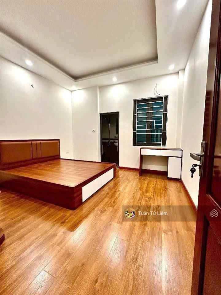 Nhỉnh 7 tỷnhà dân xây cầu diễn 43m sẵn 7 ngủ,20m ra trục chính kinh doanh ô tô dừng đỗ ngày đêm