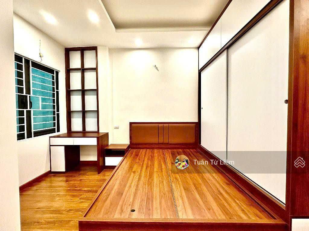 Nhỉnh 7 tỷnhà dân xây cầu diễn 43m sẵn 7 ngủ,20m ra trục chính kinh doanh ô tô dừng đỗ ngày đêm