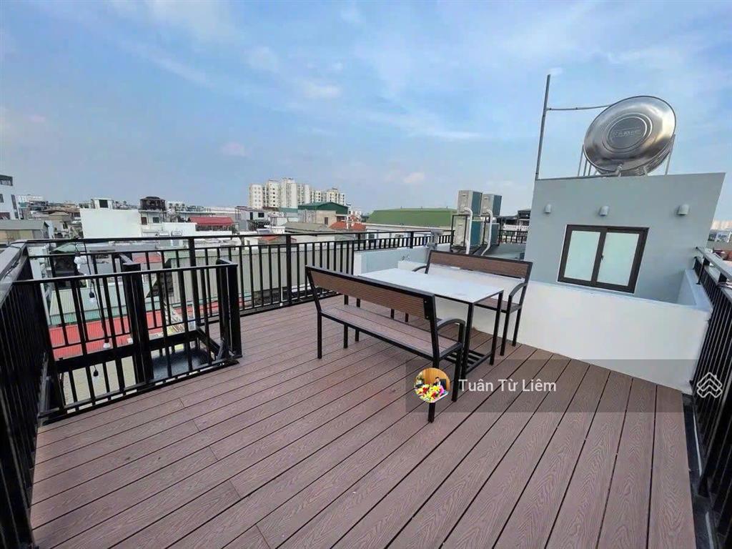 Anh chủ thiện chí bán nhà phố nhổn phân lô vỉa hè, gara ô tô, ô tô tránh nhau, 2 thoáng sổ vuông