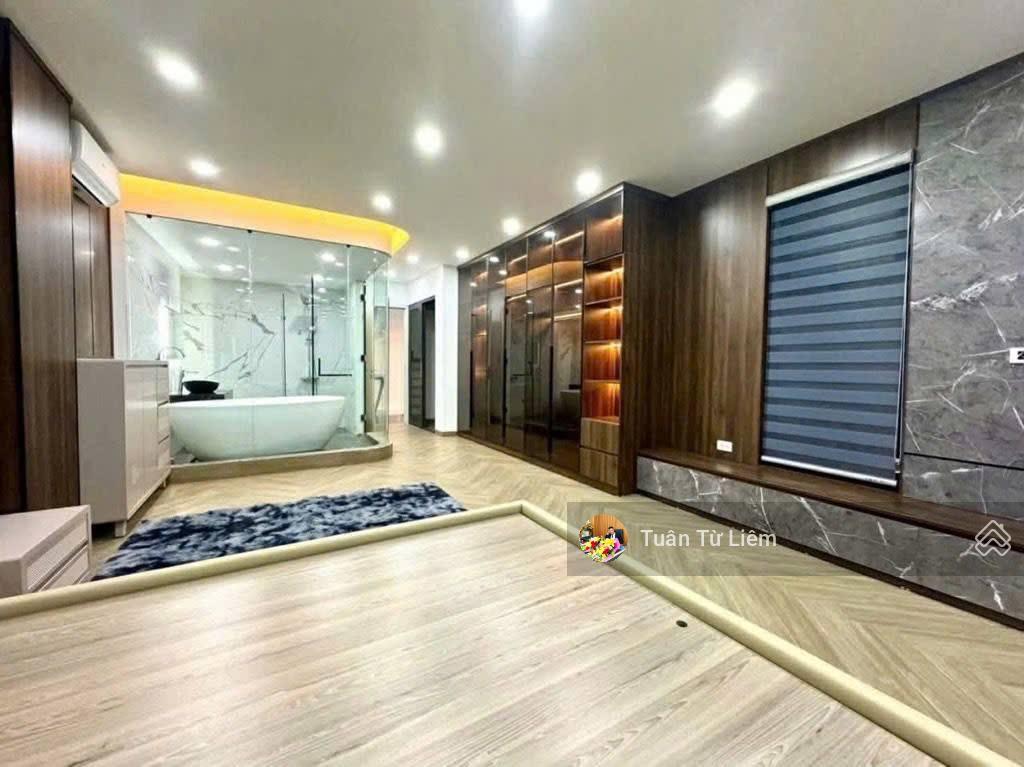 Anh chủ thiện chí bán nhà phố nhổn phân lô vỉa hè, gara ô tô, ô tô tránh nhau, 2 thoáng sổ vuông