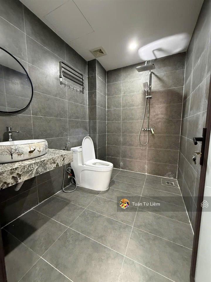 A cường chủ nhà cần thanh khoản nhanh nhà 5 tầng  37m ,đúng 10m ra đường ô tô , ngõ thông