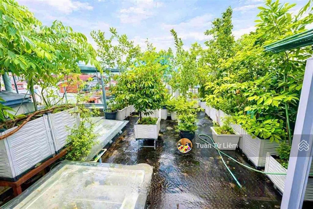 Chủ nhà kỹ sư tự xây cần bán căn 65m sát mặt phố, đi bộ 3 phút ra ga metro, ngõ rộng 2 thoáng