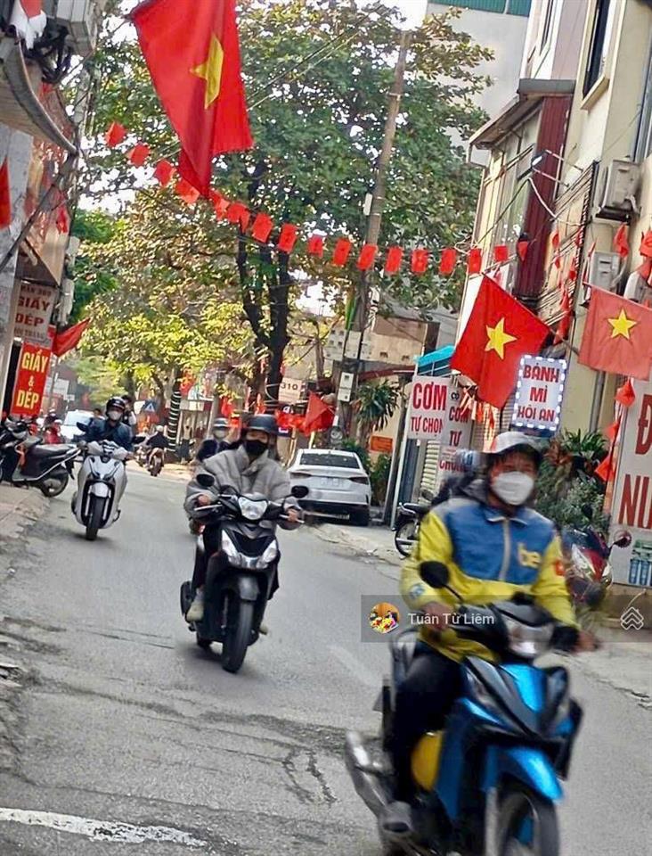 Mặt phố phương canh thang máy kinh doanh, trước nhà ô tô tải tránh nhau, sổ sẵn không quy hoạch