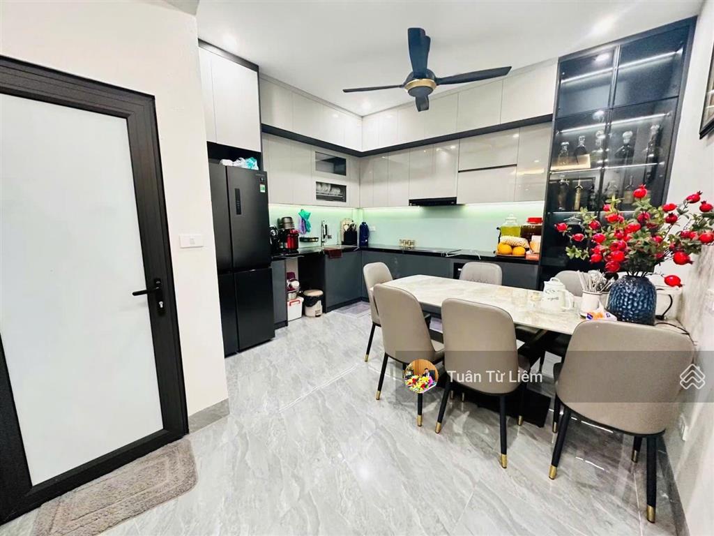 Lô góc 3 thoáng phú diễn, trước nhà 5m ô tô tránh, kinh doanh sầm uất, không qh, không lỗi