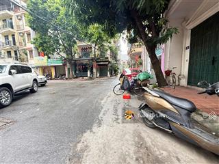 Lô góc 3 thoáng phú diễn, trước nhà 5m ô tô tránh, kinh doanh sầm uất, không qh, không lỗi