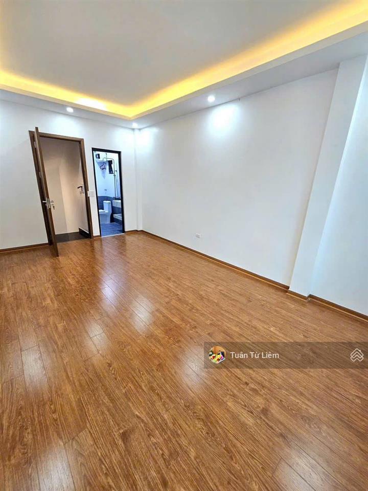 Chủ nhiệt bán giảm chào hơn 7 tỷ! mặt ngõ lô góc, ô tô đỗ cửa, 2 thoáng vĩnh viễn, 6 ngủ rộng rãi