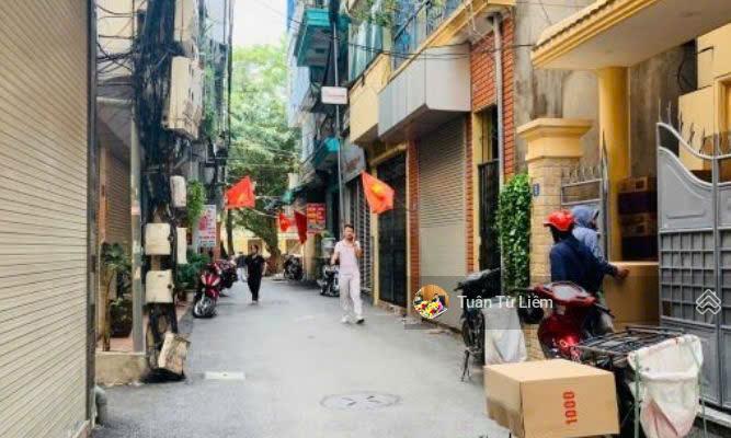 Chủ nhiệt bán giảm chào hơn 7 tỷ! mặt ngõ lô góc, ô tô đỗ cửa, 2 thoáng vĩnh viễn, 6 ngủ rộng rãi