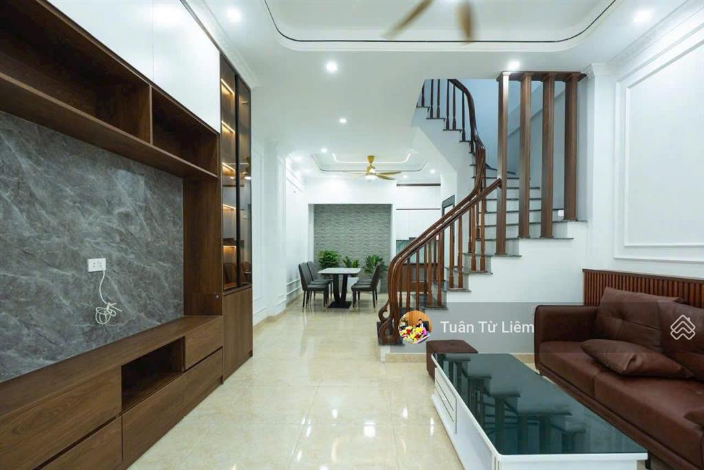 Chủ nhiệt bán giảm chào hơn 7 tỷ! mặt ngõ lô góc, ô tô đỗ cửa, 2 thoáng vĩnh viễn, 6 ngủ rộng rãi
