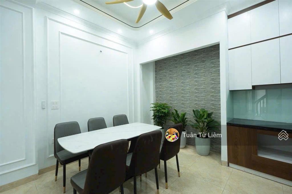 Chủ nhiệt bán giảm chào hơn 7 tỷ! mặt ngõ lô góc, ô tô đỗ cửa, 2 thoáng vĩnh viễn, 6 ngủ rộng rãi
