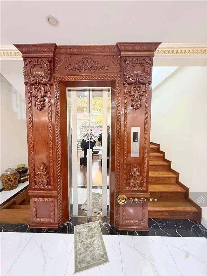 Văn tiến dũng nhà 7 tầng thang máy, thiết kế hiện đại, trước nhà ô tô tránh, có gara rộng rãi