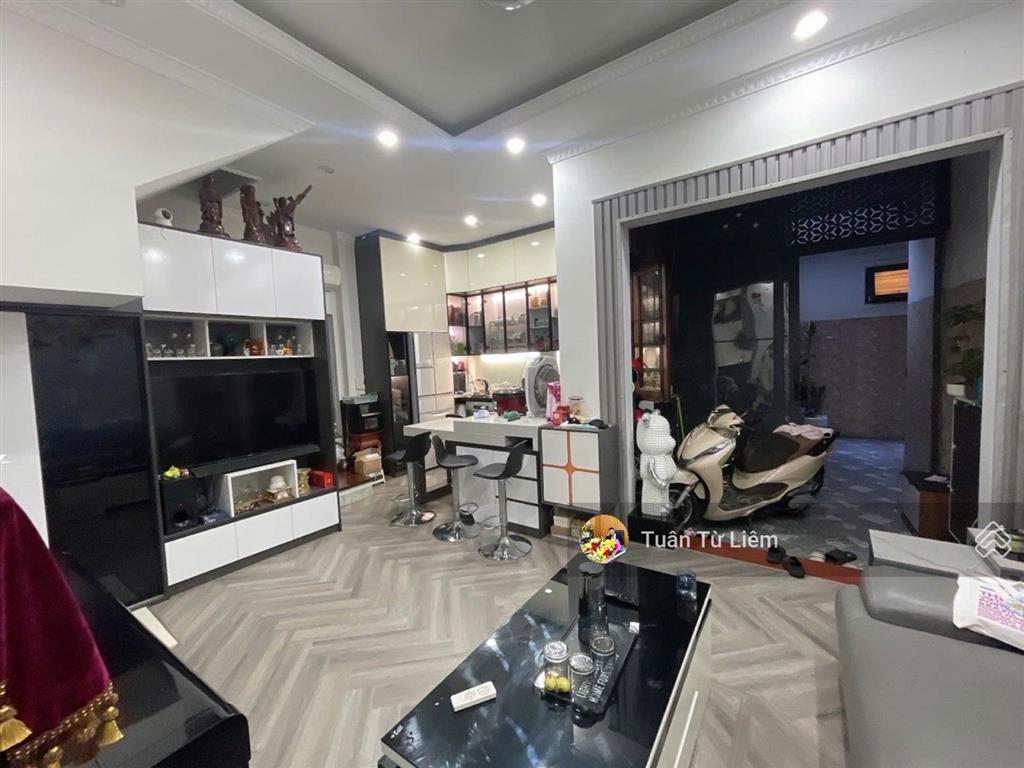 Chị thu cần bán căn phân lô mai dịch gần phạm văn đồng 10 tỷ có ra lộc nhà 5 tầng mới, ô tô đỗ cổng