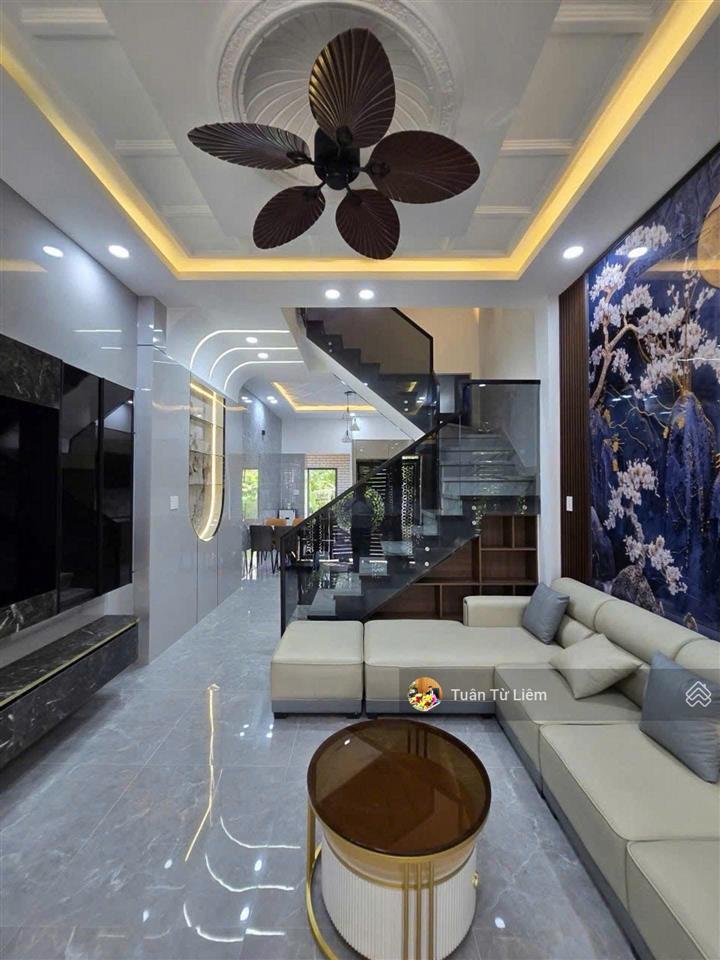 Phố trịnh văn bô a hoàng giảng viên cần bán căn 2 thoáng, ô tô đỗ cửa, gần cđ fpt, giá thỏa thuận