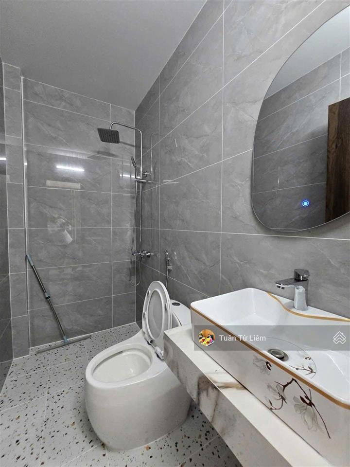 Phố trịnh văn bô a hoàng giảng viên cần bán căn 2 thoáng, ô tô đỗ cửa, gần cđ fpt, giá thỏa thuận