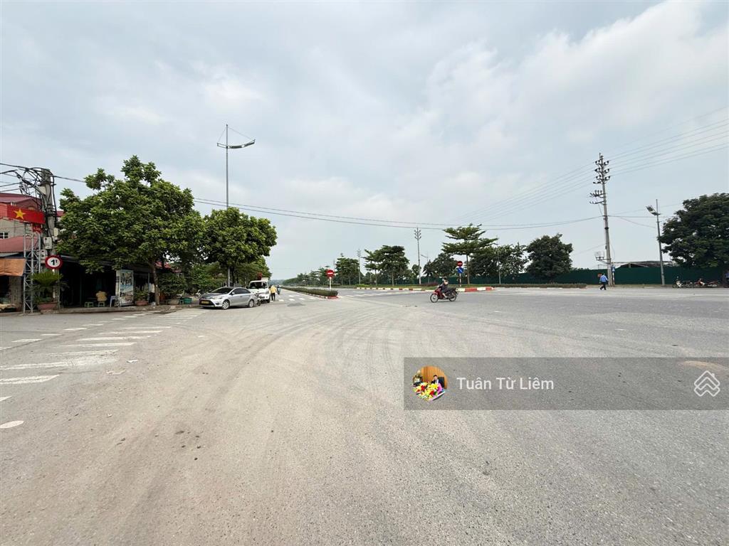 Nhà dân xây kiên cố 4 tầng, sát tây thăng long 10 làn xe, 10m ra ô tô tránh, không quy hoạch