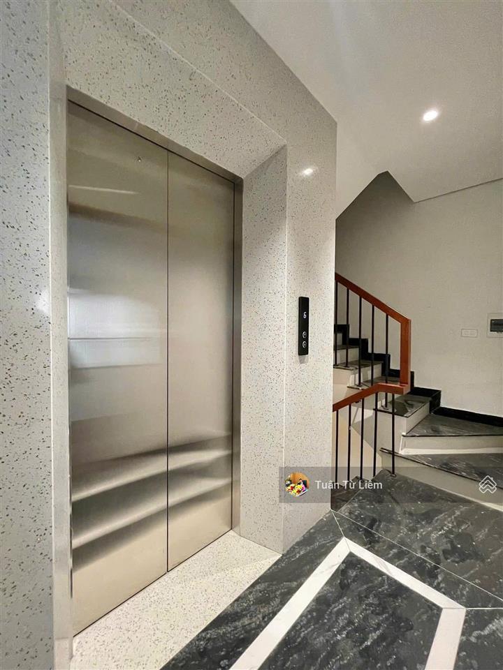 Giảm chào 500tr phân lô phố nhổn sát ql32, 7 tầng thang máy thoáng trước sau, 30m ra trục chính oto