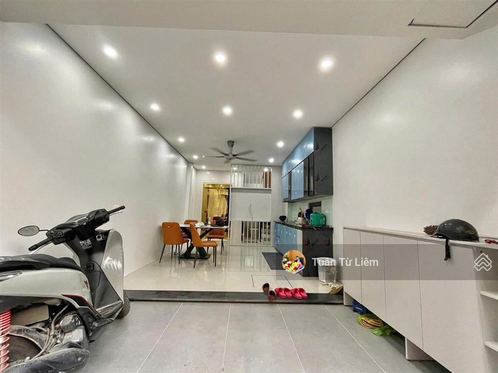 Giảm chào 500tr phân lô phố nhổn sát ql32, 7 tầng thang máy thoáng trước sau, 30m ra trục chính oto
