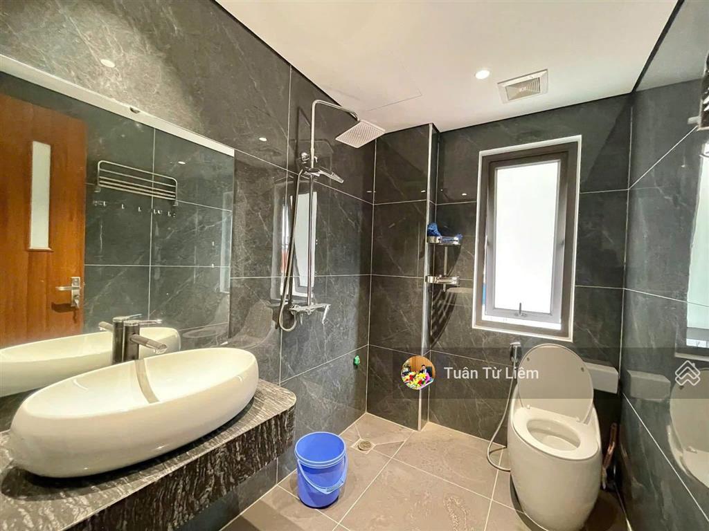 Gấp! mỹ đình gần sân vận động, nhà 7 tầng thang máy, có gara ô tô, trước nhà 3.5m, không quy hoạch