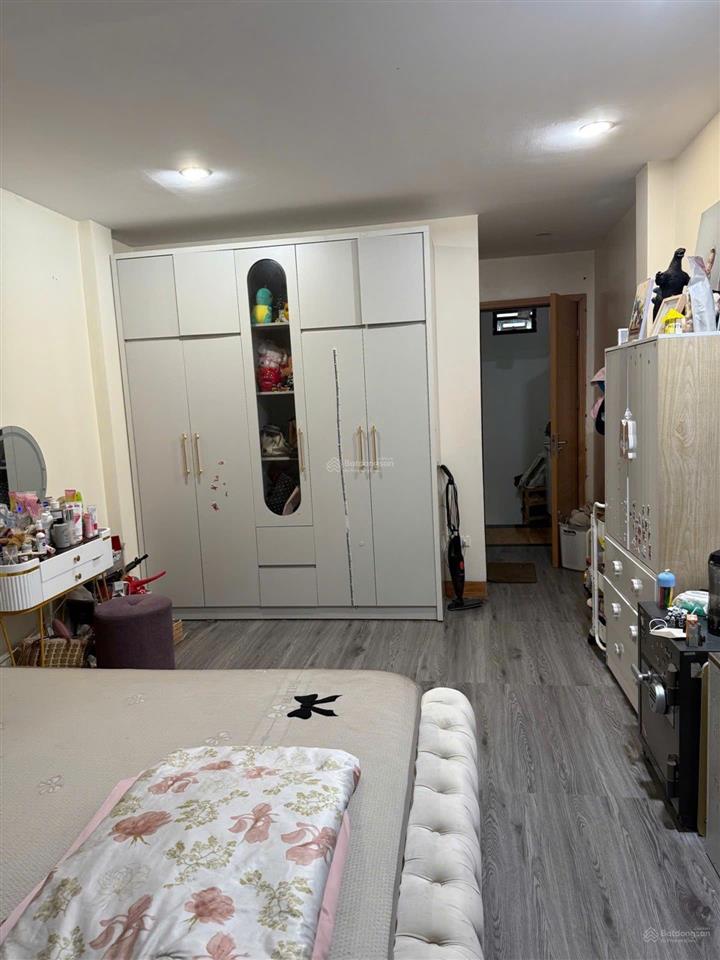 Gần phố, sát ql32, 3 phút ra ga tàu điện, nhà mới sẵn ở, sẵn sổ giao dịch chỉ 7 tỷ có thương lượng
