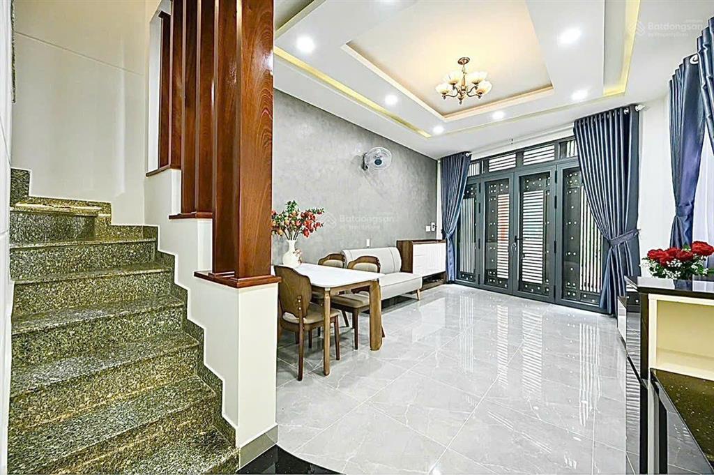 Tt mỹ đình, gần sân vận động, nhà 5 tầng mặt tiền khủng, full đồ, sẵn sổ chủ nhiệt bán