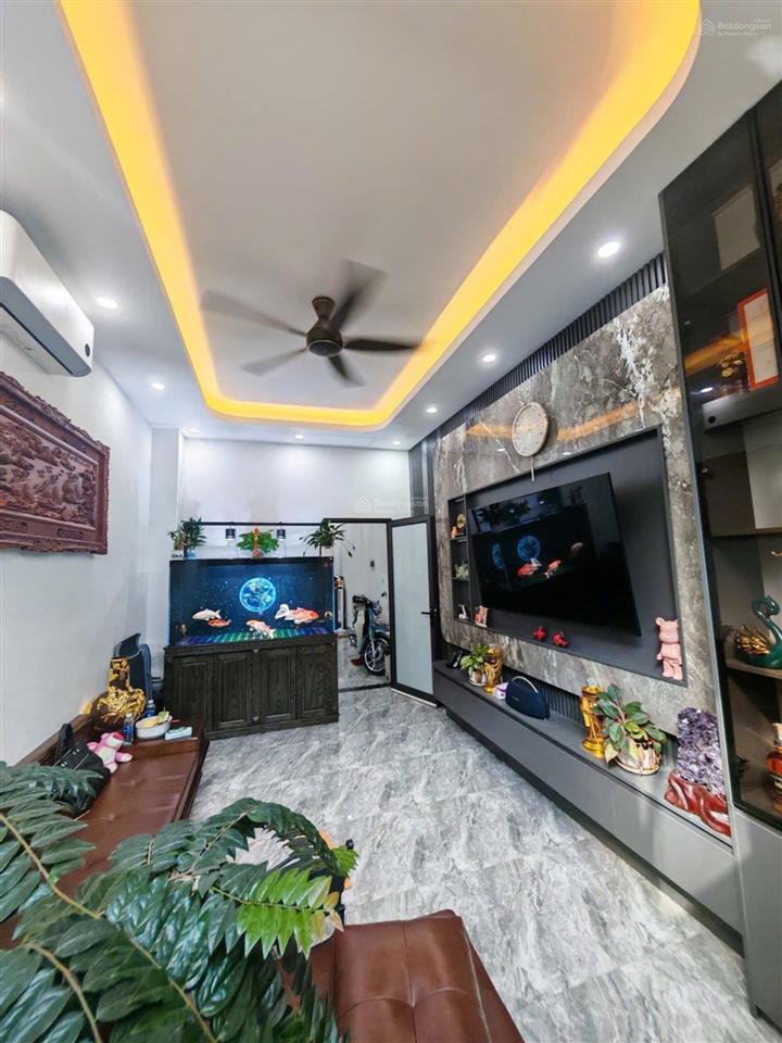 Phân lô 42m2 phú diễn, sổ vuông vắn không lỗi lầm, chủ đầu tư nội thất cực đẹp sẵn ở, giá mềm