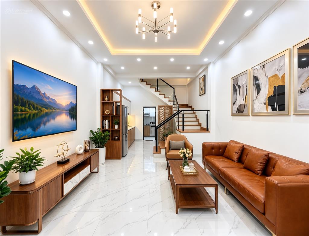 Chú đồng bác sĩ viện 108 gửi bán nhà 5 tầng lô góc 3 thoáng, ngõ thông ô tô sẵn sổ chưa đến 8 tỷ