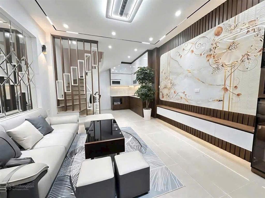 6 tỷ! nhà mới 5 tầng 2 thoáng, hình thửa đẹp tt phú diễn, 30m ra ô tô tránh, chủ bán gấp