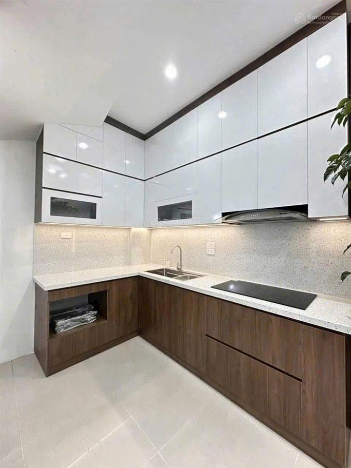 6 tỷ! nhà mới 5 tầng 2 thoáng, hình thửa đẹp tt phú diễn, 30m ra ô tô tránh, chủ bán gấp