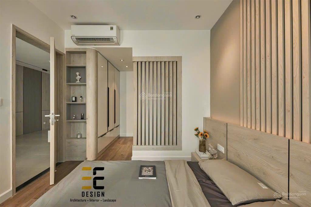 Chính chủ bán sky 89 quận 7 72m2, 2pn, 2wc tầng cao view trực diện sông sổ sẵn nội thất cao cấp